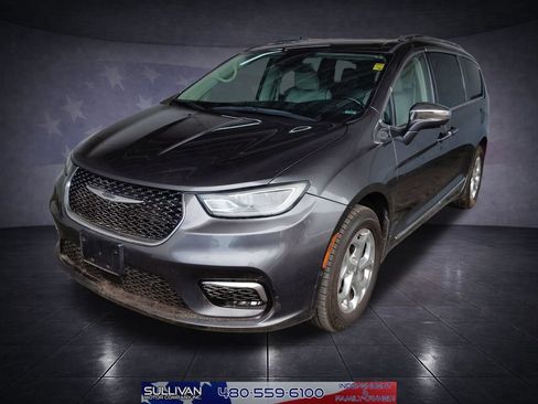 Used 2021 Chrysler Pacifica Limited w/ Premium & Safety Sphere Group AWD/4WD image 1