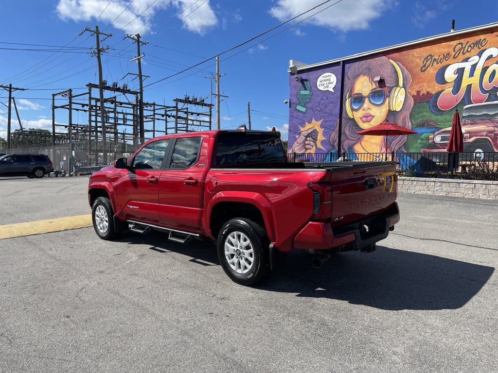 Used 2025 Toyota Tacoma SR5 AWD/4WD image 3