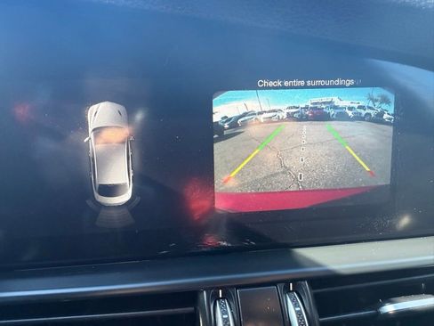 Used 2017 Alfa Romeo Giulia image 35