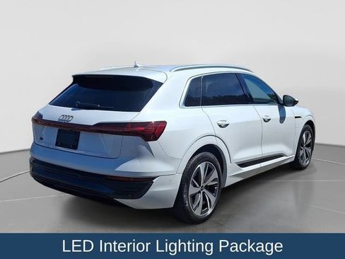 Used 2024 Audi Q8 e-tron Premium Plus w/ Premium Plus Package AWD/4WD image 7