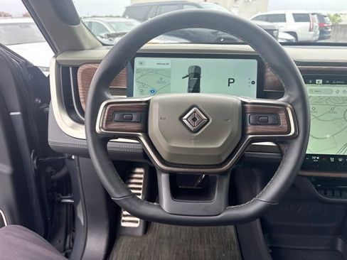 Used 2023 Rivian R1S Launch Edition AWD/4WD image 3