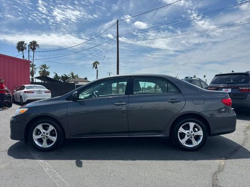 Used 2012 Toyota Corolla LE w/ Premium Pkg FWD image 3