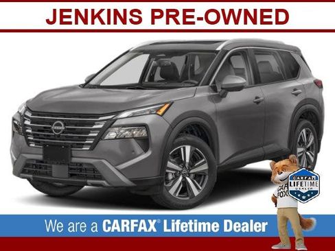 Used 2025 Nissan Rogue SL image 4