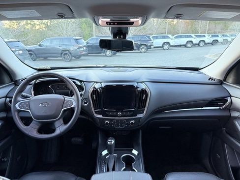 Used 2020 Chevrolet Traverse RS image 17
