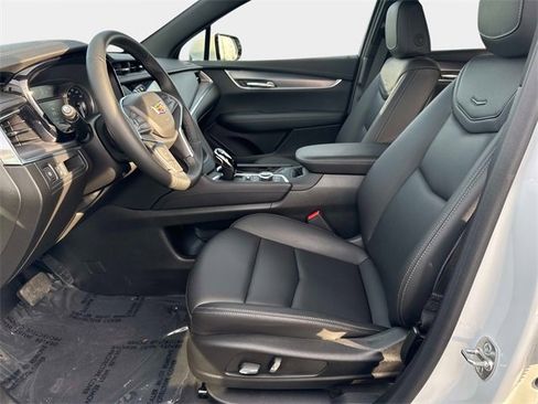 New 2025 Cadillac XT5 Luxury w/ LPO, Floor Liner Package image 16
