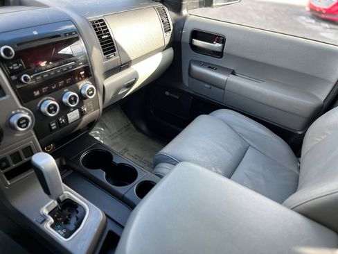 Used 2010 Toyota Sequoia Limited image 36