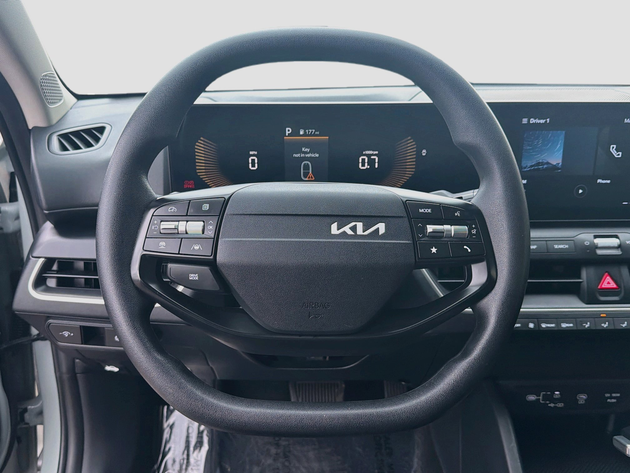 Used 2025 Kia K4 FWD image 18