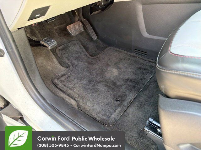 Used 2017 GMC Terrain SLT w/ Open Road Package AWD/4WD image 26