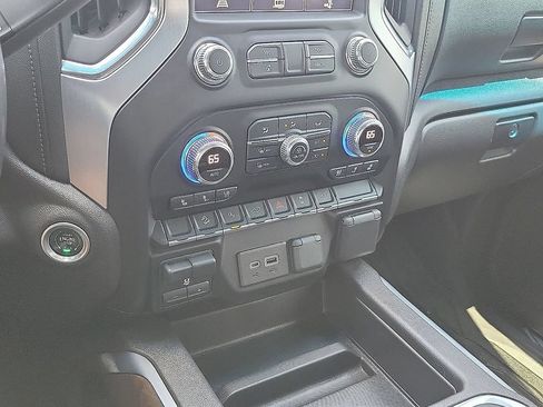 Used 2021 GMC Sierra 1500 SLT AWD/4WD image 17