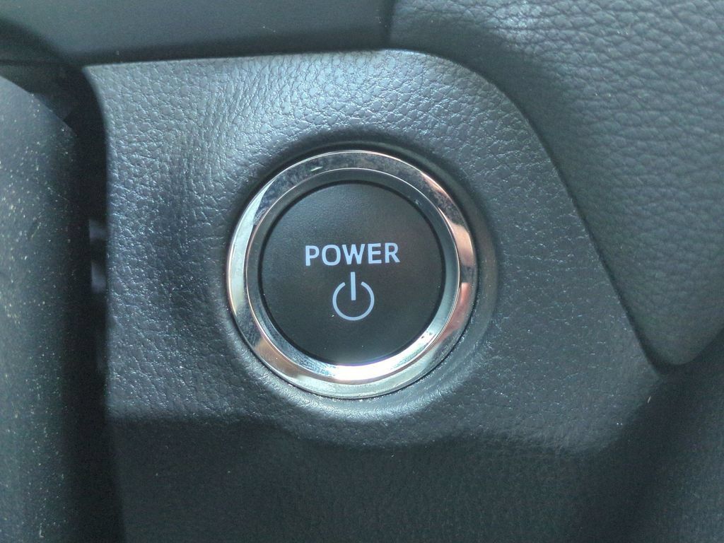 Used 2024 Toyota RAV4 XLE w/ Convenience Package AWD/4WD image 28