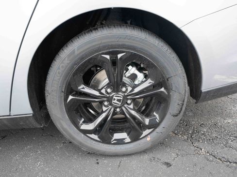 New 2025 Honda Accord SE image 28