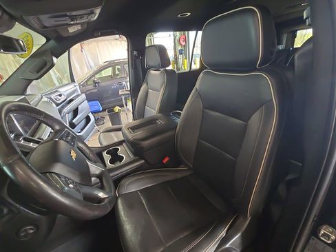 Certified 2023 Chevrolet Suburban Premier AWD/4WD image 17