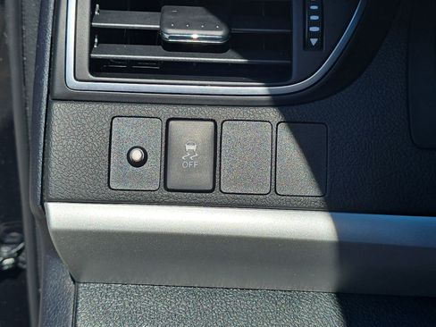 Used 2016 Toyota Camry SE image 24