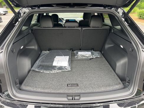 New 2026 Volkswagen Atlas Cross Sport SE AWD/4WD image 13
