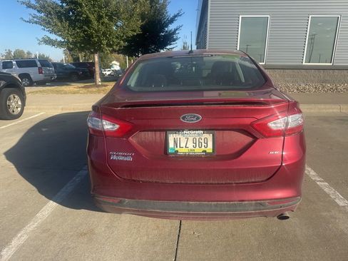 Used 2016 Ford Fusion SE w/ Equipment Group 201A image 3