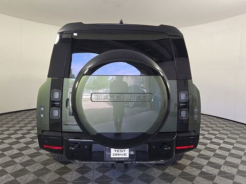 New 2026 Land Rover Defender 130 X-Dynamic SE AWD/4WD image 6