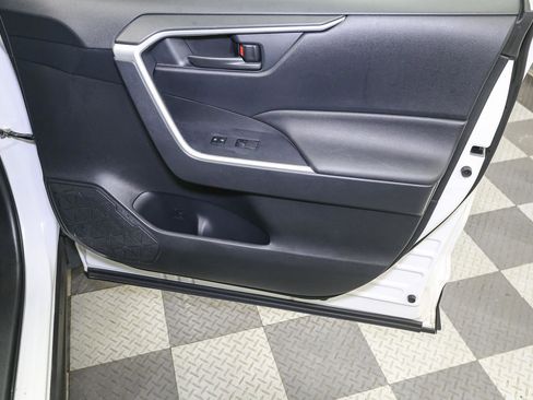 Used 2020 Toyota RAV4 LE w/ All Weather Liner Package image 19