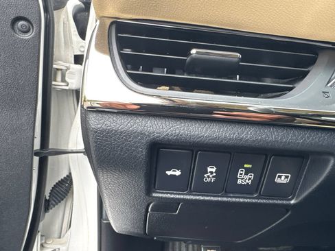 Used 2015 Toyota Avalon Limited FWD image 13
