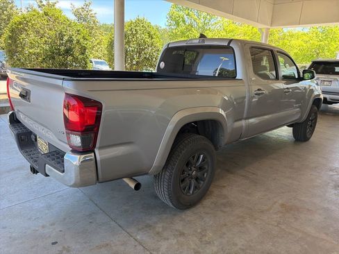 Used 2020 Toyota Tacoma SR5 RWD image 3
