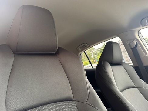 Used 2024 Toyota Venza LE AWD/4WD image 20
