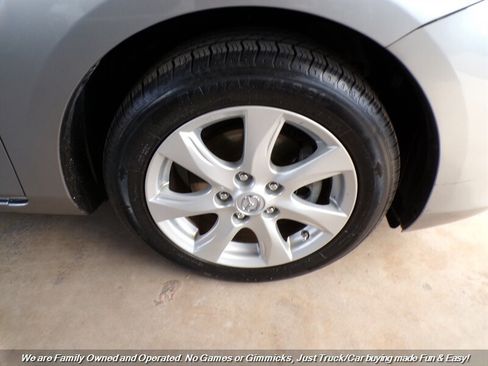 Used 2011 MAZDA MAZDA3 i Touring FWD image 34