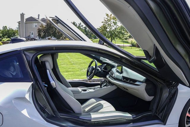 Used 2015 BMW i8 AWD/4WD image 33