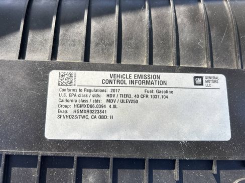 Used 2017 Chevrolet Express 2500 RWD image 16