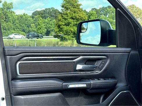 Used 2023 RAM 1500 Laramie RWD image 12