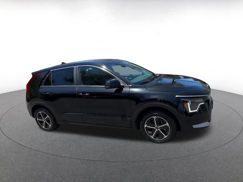 Used 2026 Kia Niro LX FWD image 2