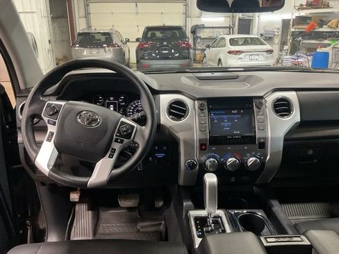 Used 2018 Toyota Tundra SR5 w/ TRD Off Road Package image 12