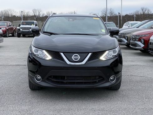 Used 2019 Nissan Rogue Sport SV w/ Technology Package image 2