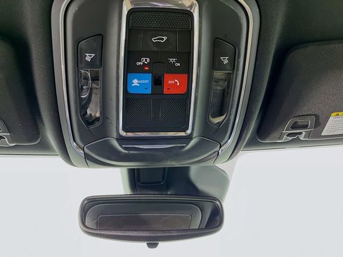 Used 2023 Jeep Grand Cherokee Limited AWD/4WD image 12