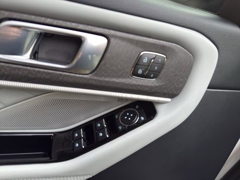 New 2026 Ford Explorer Platinum w/ LUX Leather Package image 24