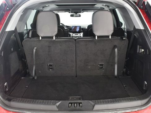 Used 2023 Ford Explorer XLT w/ Equipment Group 202A image 21