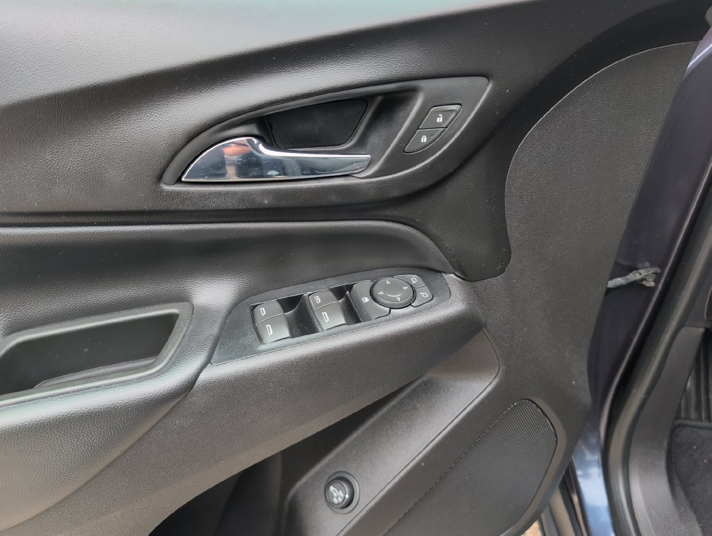 Used 2018 Chevrolet Equinox LT AWD/4WD image 14