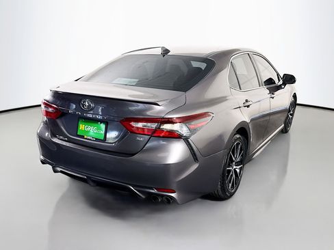 Used 2022 Toyota Camry SE FWD image 10