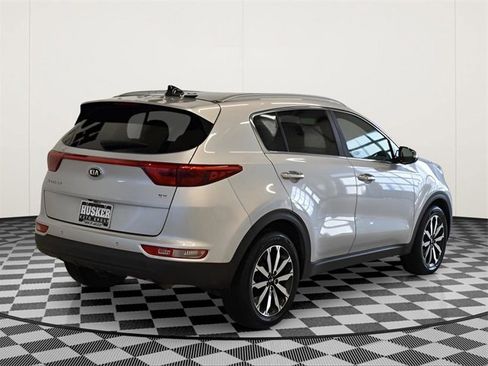 Used 2017 Kia Sportage EX w/ EX Technology Package image 4