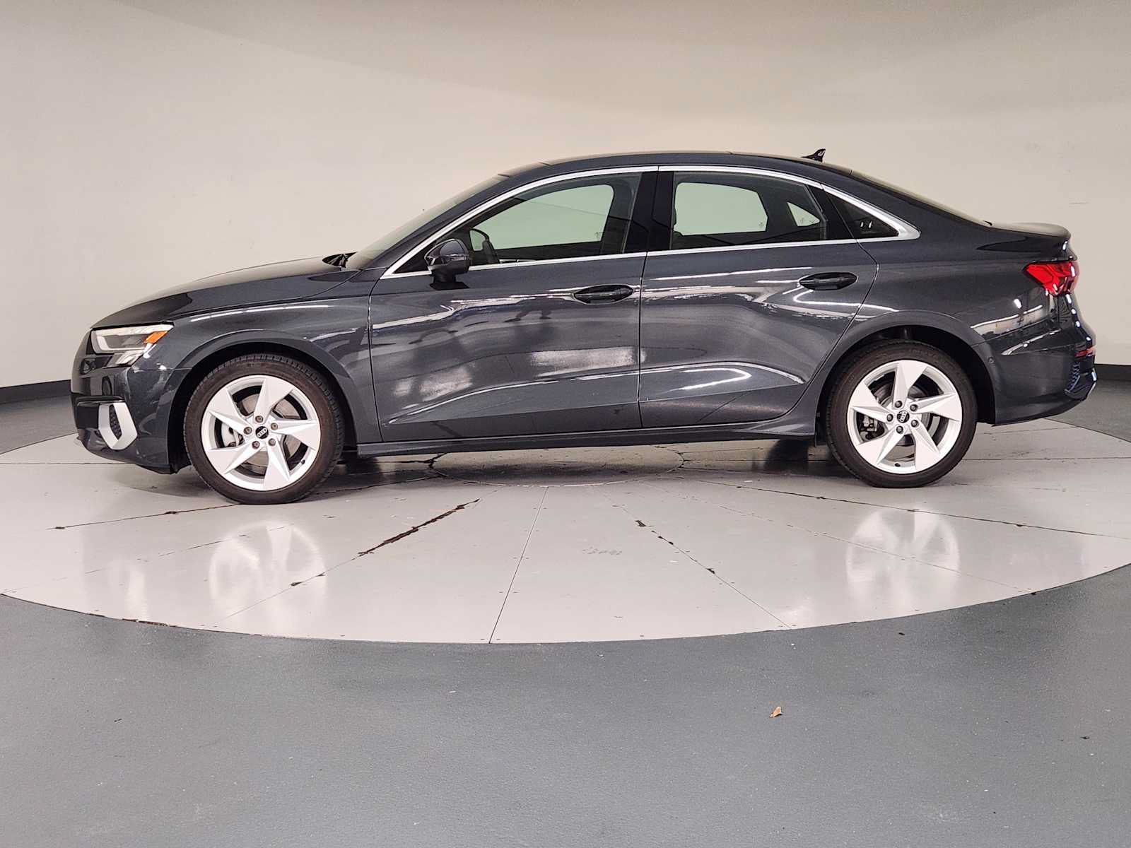 Used 2024 Audi A3 2.0T Premium FWD image 5