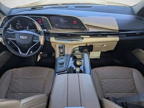 Used 2023 Cadillac Escalade Premium Luxury w/ Performance Package AWD/4WD image 18