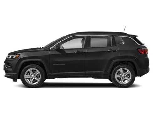 Certified 2024 Jeep Compass Limited w/ Sun and Sound Group AWD/4WD image 3
