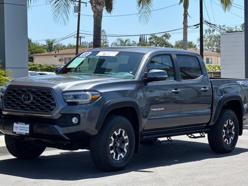 Certified 2023 Toyota Tacoma TRD Off-Road AWD/4WD image 9