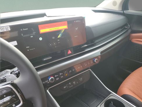 New 2026 Kia Carnival SX w/ SX Dark Edition Package image 13