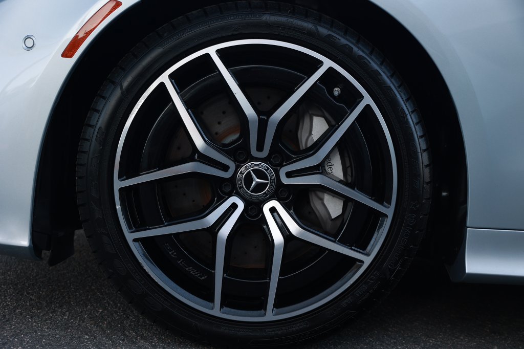Used 2023 Mercedes-Benz E 450 Coupe image 11