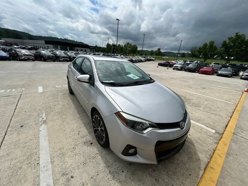 Used 2014 Toyota Corolla S FWD image 38