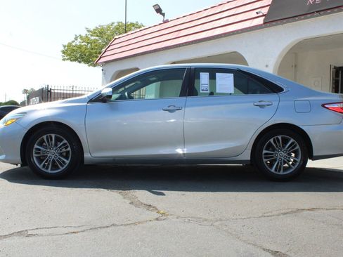 Used 2015 Toyota Camry SE FWD image 15