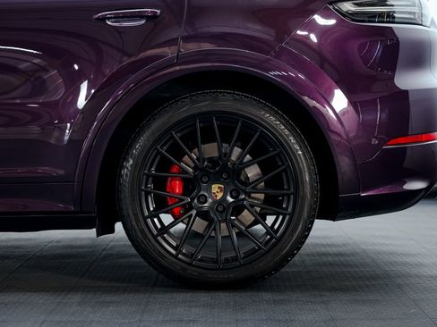 Used 2022 Porsche Cayenne GTS image 10
