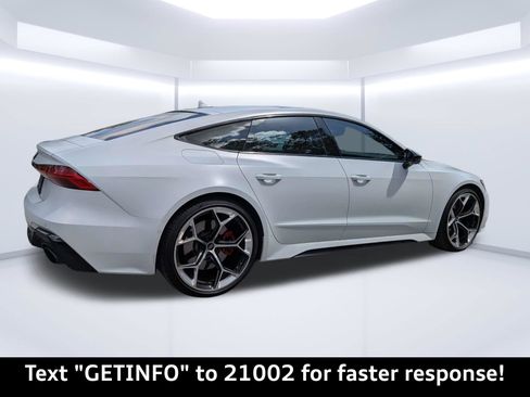 Used 2024 Audi RS 7 Performance AWD/4WD image 3