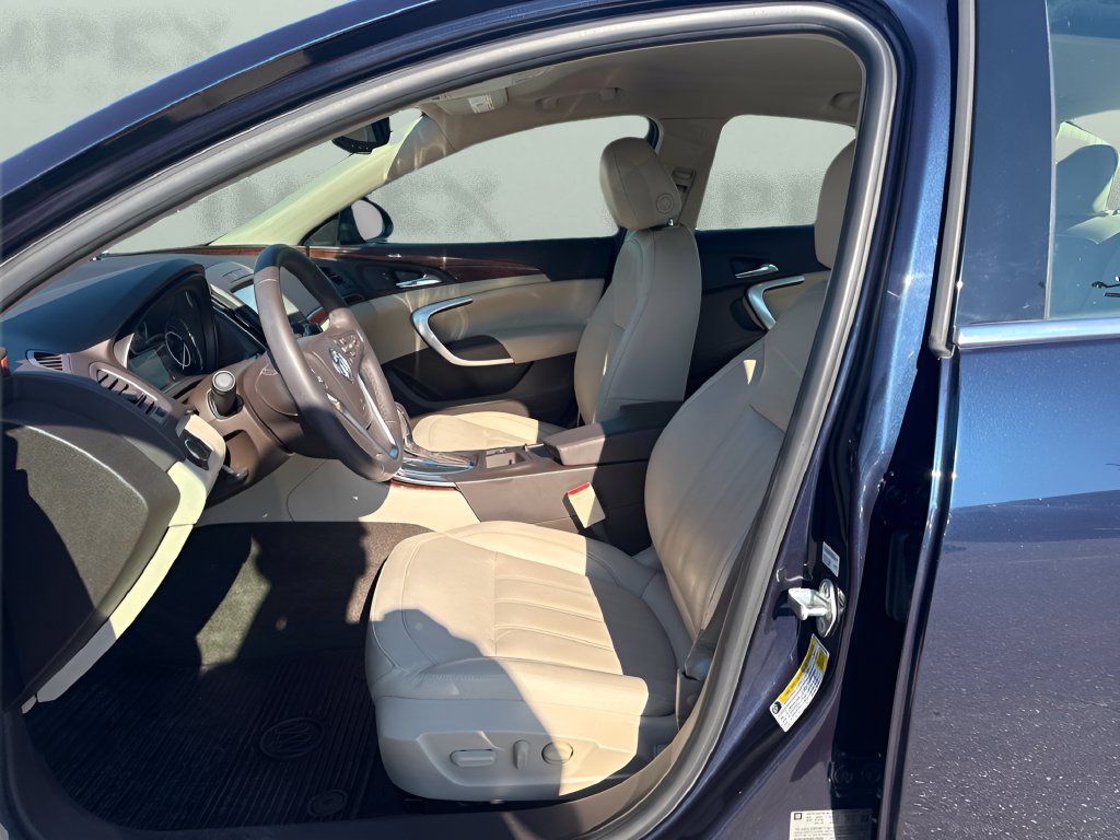 Used 2017 Buick Regal Sport Touring FWD image 9