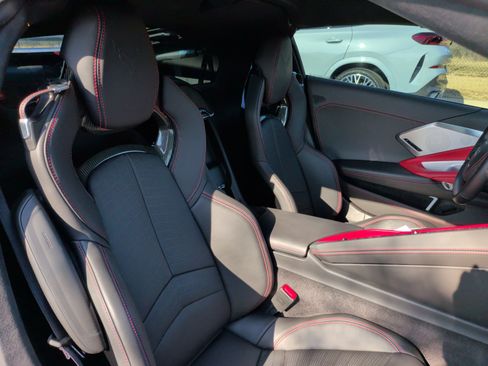 Used 2022 Chevrolet Corvette Stingray Premium Cpe w/ Z51 Performance Package image 29