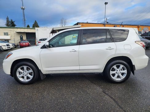 Used 2014 Toyota RAV4 EV image 8